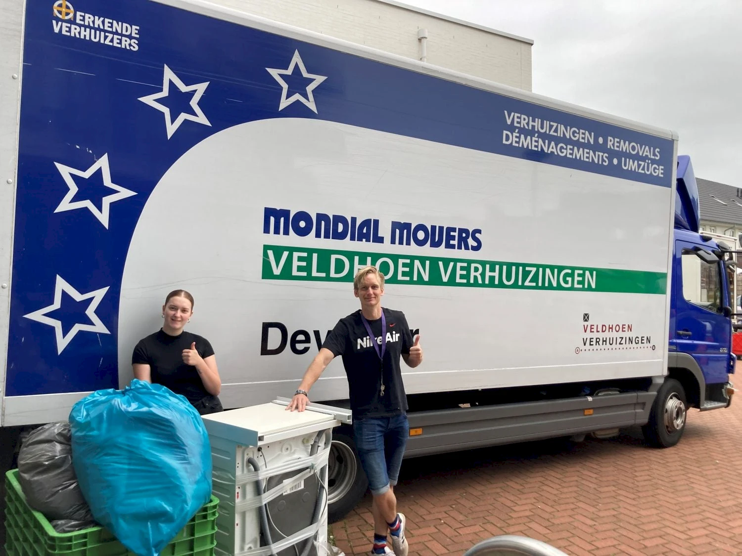 Mondial teams helpen met verhuizingen voor Verhuisfamilie (verhuisfamilie_5.jpg)